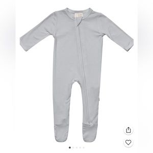 Kyte Baby Zippered Footie in Storm, size NB